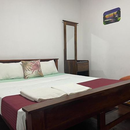 Lake Classical Guest House Kandy Exterior foto