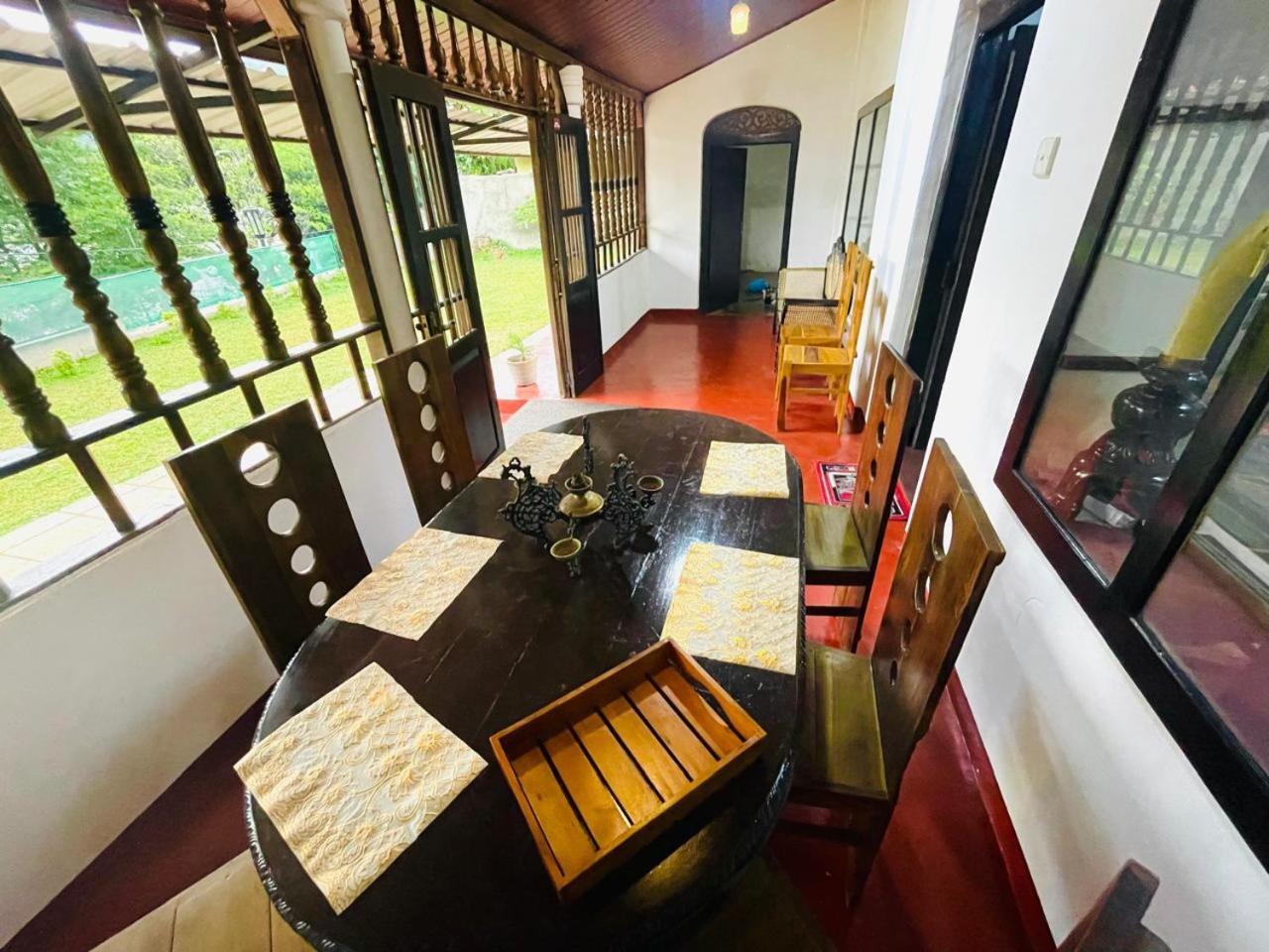 Lake Classical Guest House Kandy Exterior foto